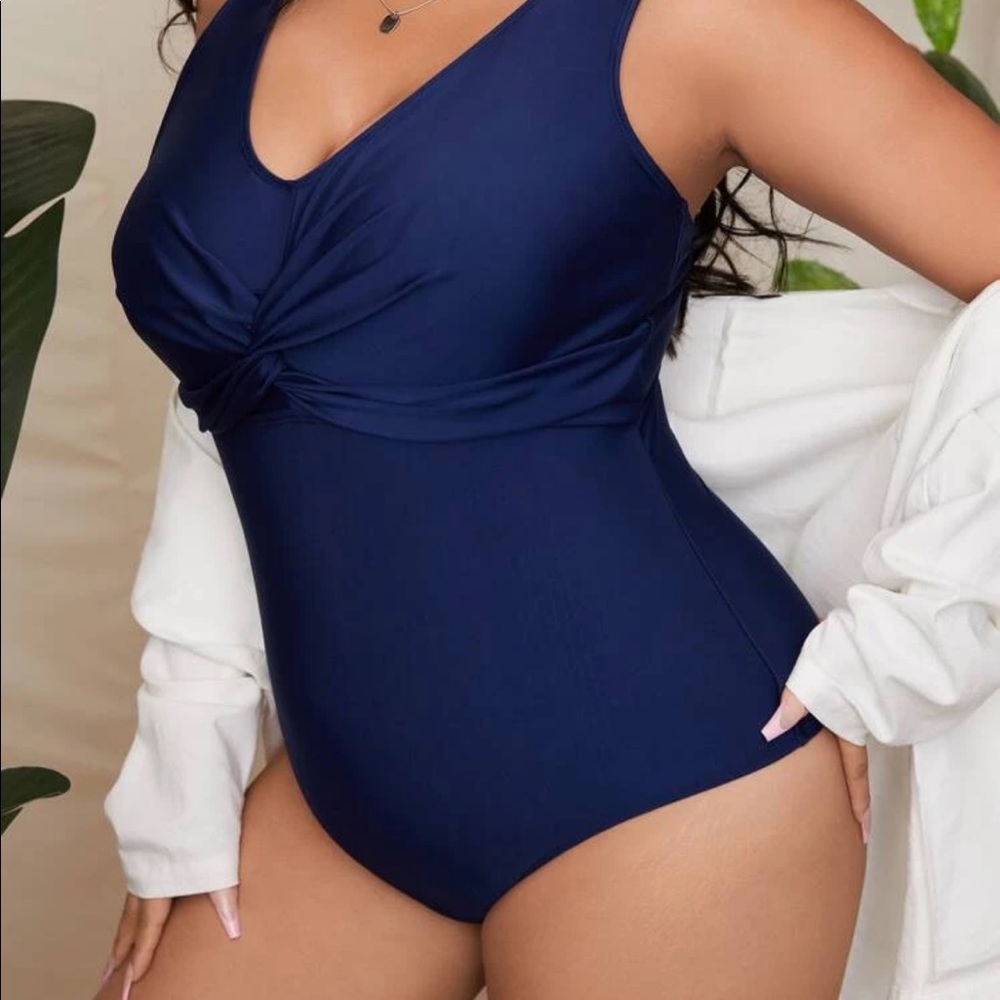 SHEIN ONE PIECE SWIM SUIT